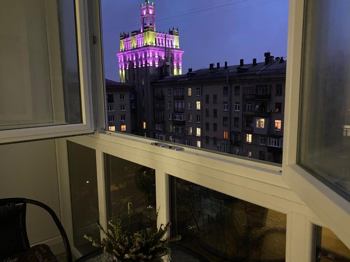 Panorama Luxury Apartment In The House With A Spire, A Historical Building In The City Centre Charkiw Exterior foto