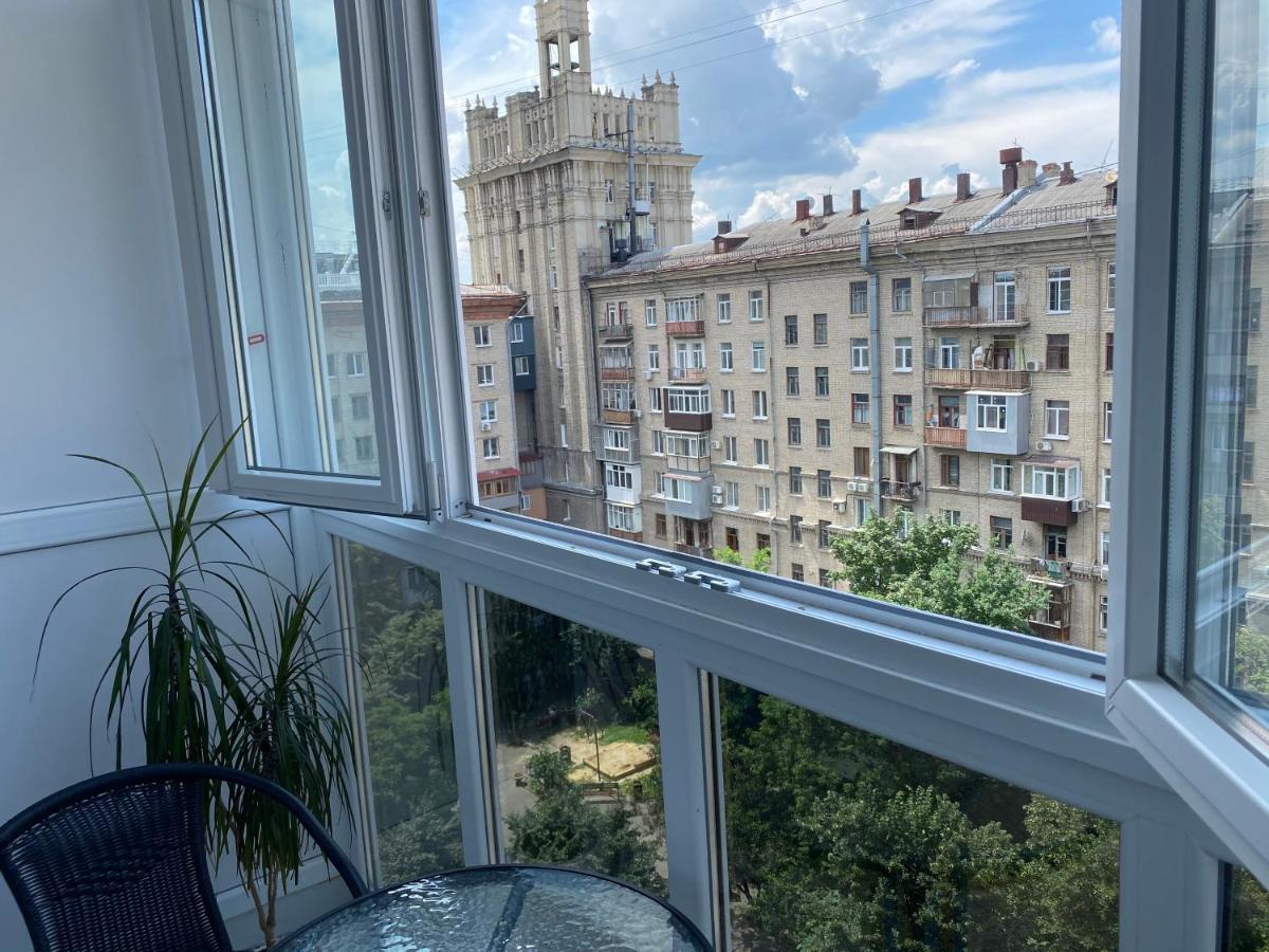 Panorama Luxury Apartment In The House With A Spire, A Historical Building In The City Centre Charkiw Exterior foto